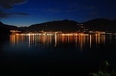 24 Luci sulla sponda bergamasca del lago